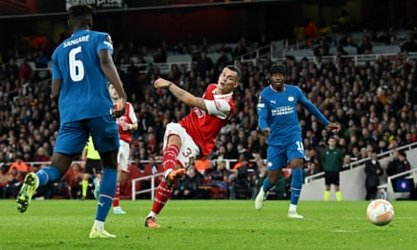 1) Arsenal 1-0 PSV in the Europa League, plus Premier League news – live