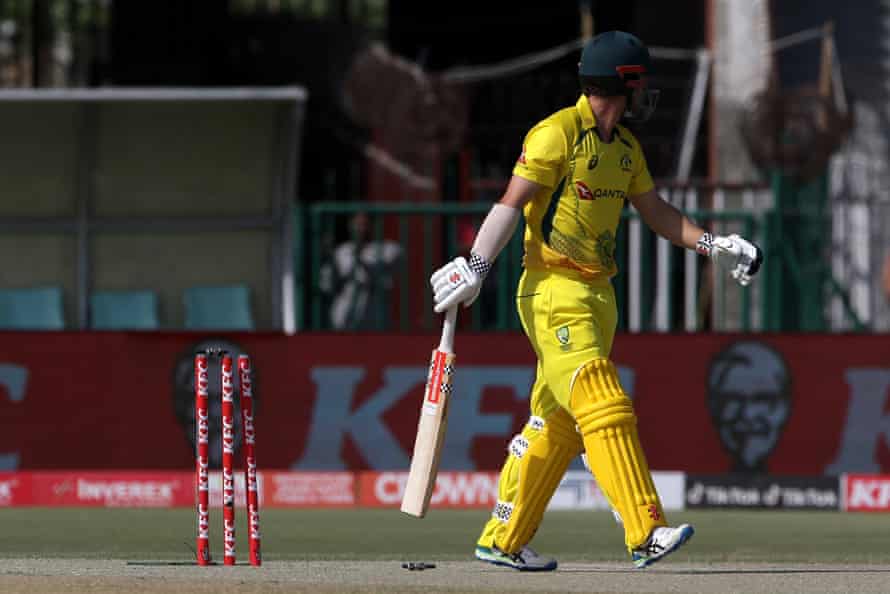Pakistan’s Babar and Imam seal ODI series win over Australia in style | Cricket 2 Travis Head walks off after falling first ball.