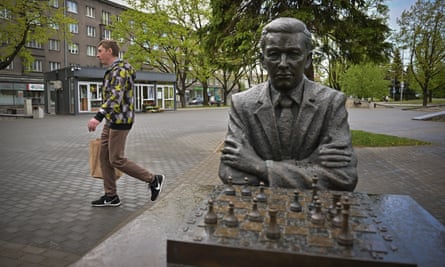 A statue of Paul Keres in Narva, Estonia