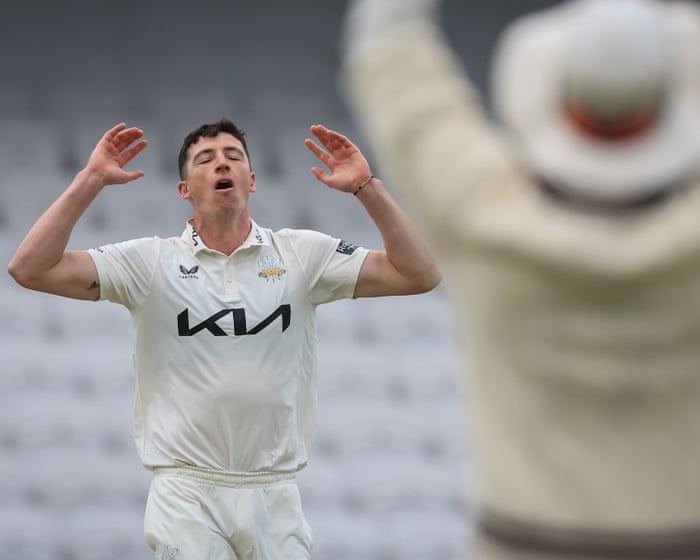 Yorkshire v Surrey, Somerset v Sussex, and more: county cricket, day two – live
