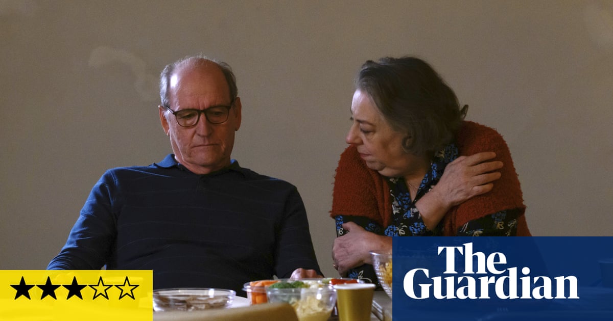 The Humans review – no-frills update of a Tony-winning play