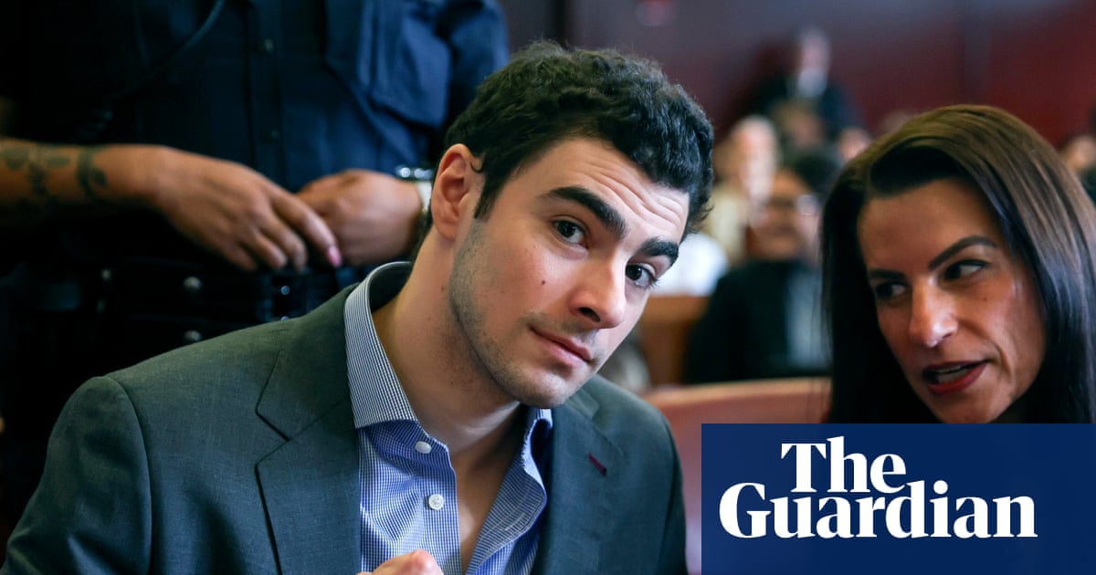 Bullets in Mangione bag convinced police he was CEO killing suspect, court hears | Brian Thompson shooting Bullets in Mangione bag convinced police he was CEO killing suspect, court hears | Brian Thompson shooting