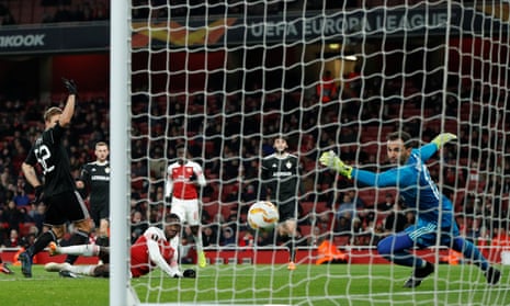 Arsenal’s Eddie Nketiah puts the ball into the net but it’s disallowed for offside.