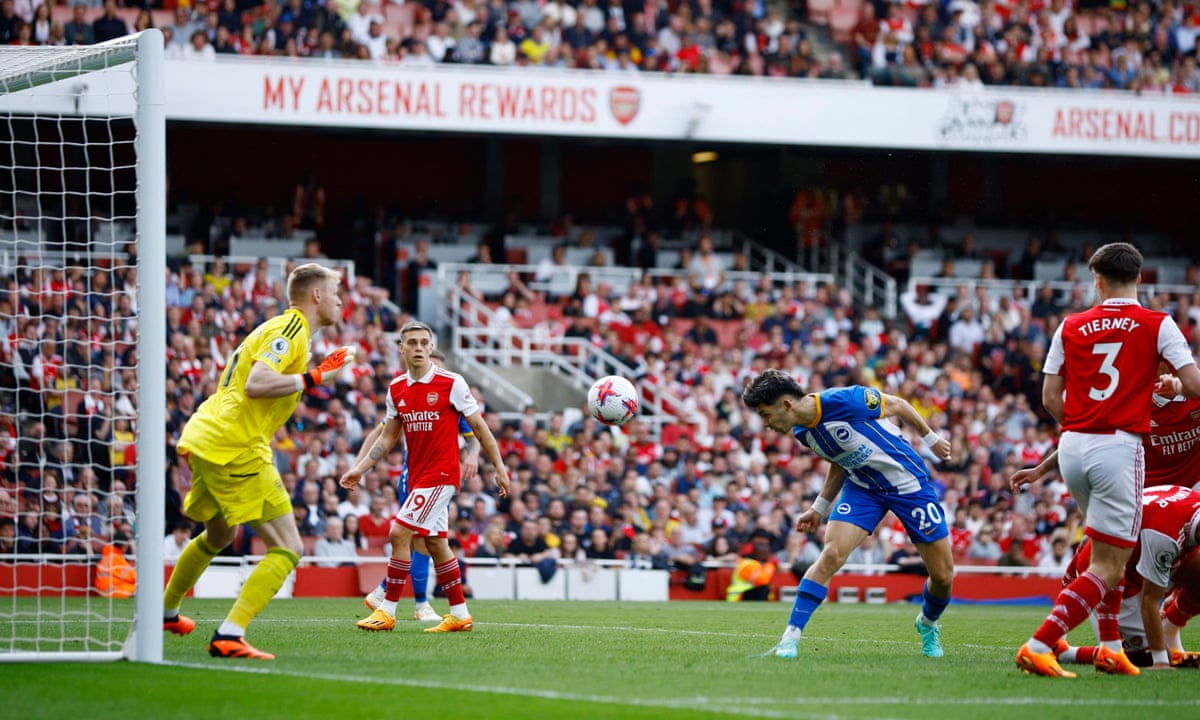 Manchester City vence Brighton e assume liderança, Arsenal arranca