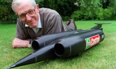 RON AYERS
British Aerodynamicist
(With a model of the Thrust SSC engine which will be built to challenge the World Land-Speed Record)
COMPULSORY CREDIT: UPPA/Photoshot
Photo UDW 009984/A-27
17.07.1995, Credit:Photoshot / Avalon