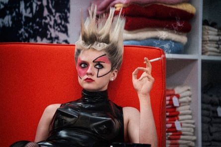Maisie Williams dressed as a punk in a scene from the miniseries
