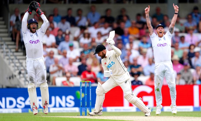England players unsuccessfully appeal for the wicket of New Zealand’s Tom Blundell (centre).