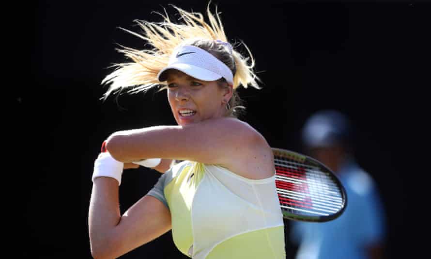 Katie Boulter in action against Simona Halep