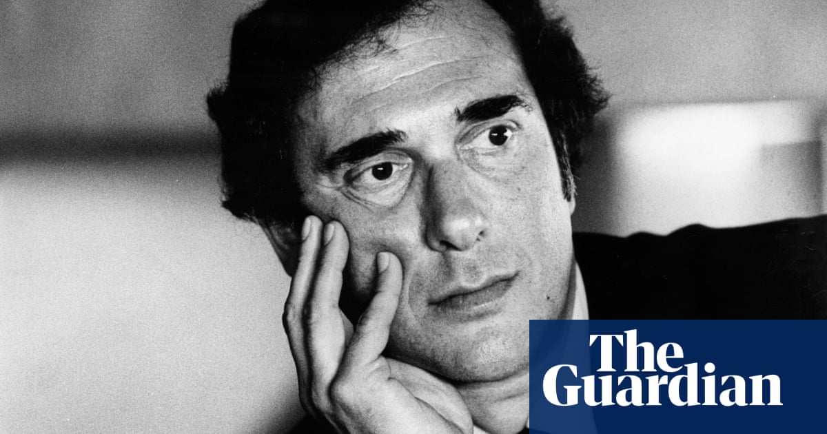 Harold Pinter’s perfectionism included ice-cream sales, letter shows