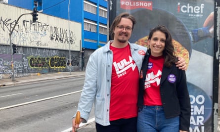 Eduardo Horderle Peruzzo ve Mariana Moga de Moura Silva, São Paulo'da Lula'ya oy verdikten sonra
