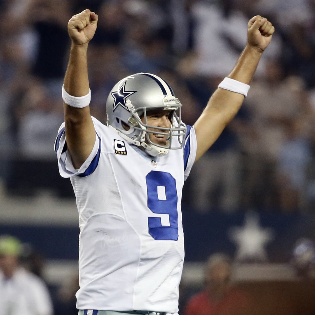 how many playoff games did tony romo win alicamackell