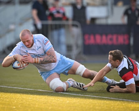 Ben Bamber scores Sale’s third try against Saracens