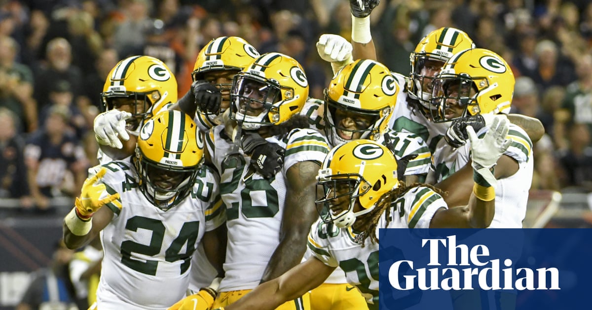 Green Bay Packers smother Chicago Bears to take victory in NFL season opener