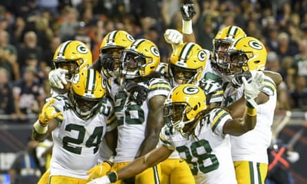 Green Bay Packers Smother Chicago Bears To Take Victory In Nfl Season Opener Nfl The Guardian
