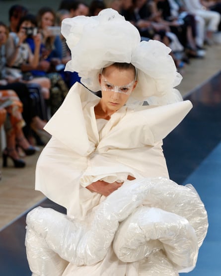 A model presents a creation John Galliano for Maison Margiela in 2015 in Paris.