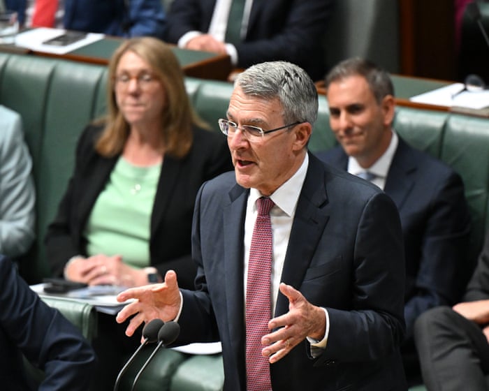 Victorian Labor’s Socialist Left stakes claim to Mark Dreyfus’s federal seat of Isaacs in factional tussle