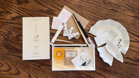 A Chimahaga Kintsugi repair kit