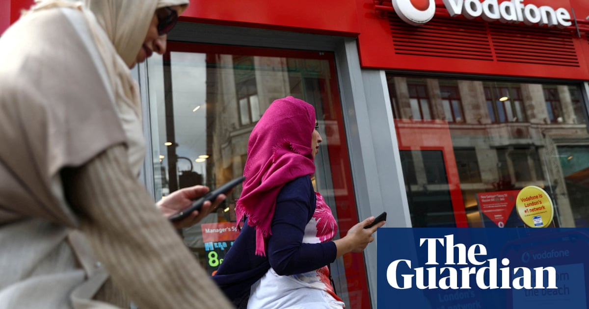 UAE telecoms group confirms £3.3bn raid on Vodafone