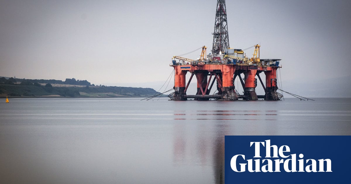 Offshore energy workers call for public ownership in UKs net-zero carbon transition