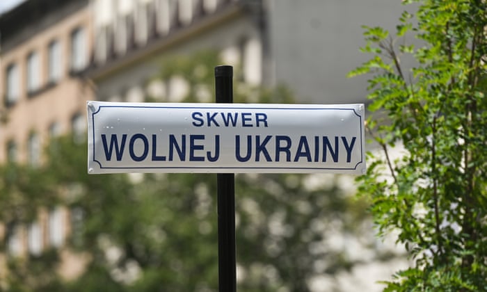 A new plaque with the name ‘Square of Free Ukraine’ in Krakow.