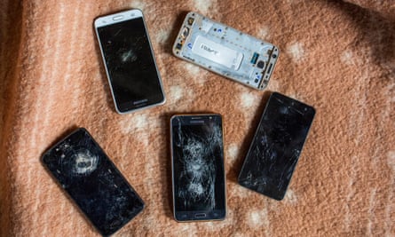 Mobiles phones that, according to migrants, were destroyed by the Croatian police