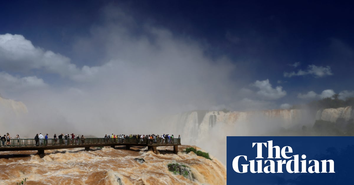 Argentina temporarily closes Iguazu Falls after El Niño-fuelled surge in water levels