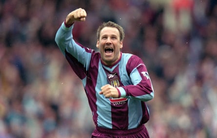 Paul Merson playing for Aston Villa