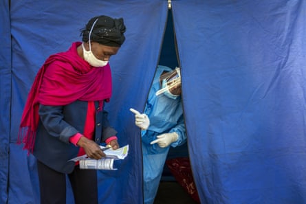 445px x 297px - Fight against tuberculosis set back 12 years by Covid pandemic, report  finds | Global development | The Guardian