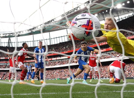 Julio Enciso of Brighton scores the first goal past Aaron Ramsdale