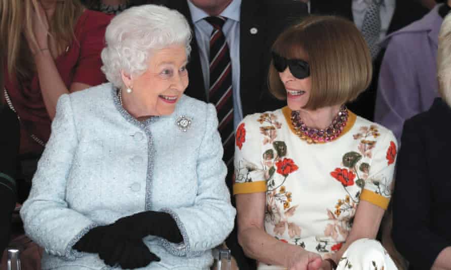 Wintour with the Queen at London Fashion Week February 2018