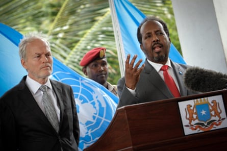Hassan Sheikh Mohamud (r) with Nicholas Kay (l), pictured in June 2013.