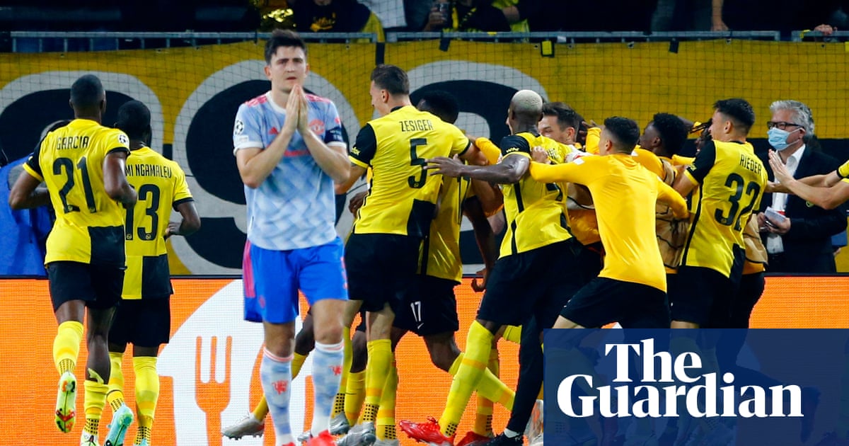 Lingard gifts Young Boys late winner against 10-man Manchester United | Champions League | The Guardian