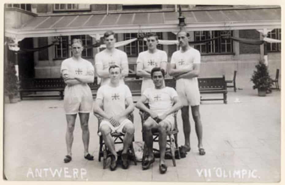 The British sprint team for the 1920 Olympics.Back: Bill Hill, Guy Butler, Harold Abrahams and Denis Black. Front: Victor D’Arcy and Harry Edward