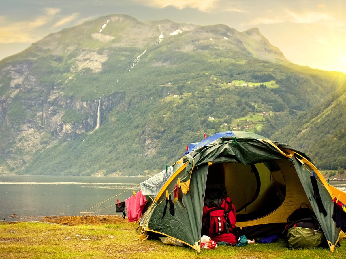 Camping hot. Мультинские озера палаточный лагерь. Палатка Camping Tent. Мультинские озера палатки. Палатки Алтай Кэмп.