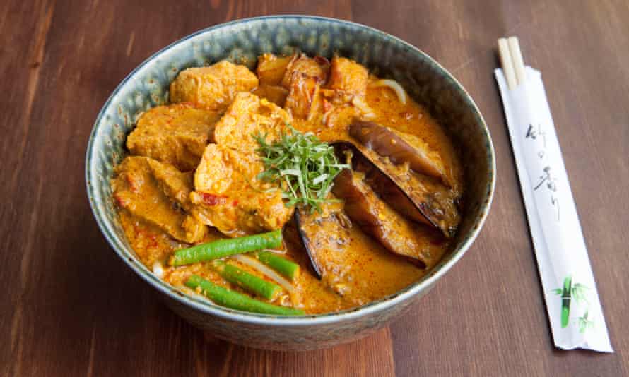 Vegan special laksa with extra tofu: ‘Cloud-like flavour magnets.’
