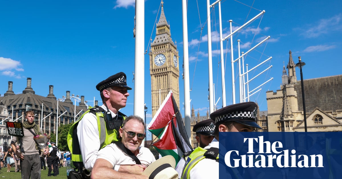 www.theguardian.com