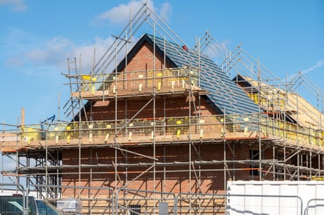 Construction work is continuing on former farmland at the Bovis Homes (part of Vistry Group PLC) Windsor Arch site in Windsor, Berkshire of new homes and apartments.
