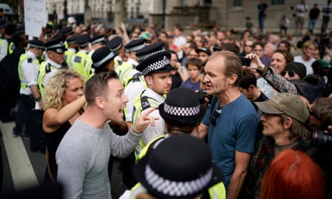 Remain and leave demonstrators confront each other in London