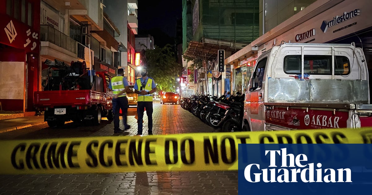 Former Maldives president is off life support after bomb attack