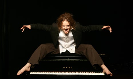 ‘A silly voice and a few good songs’ … Tim Minchin in 2005, the year of the offending one-star review.