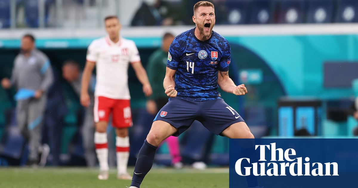 Milan Skriniar strike earns Slovakia Euro 2020 win over 10-man Poland