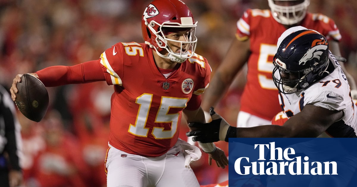 Kansas City Chiefs rally for 13th straight win over Broncos stay alive for No 1 seed