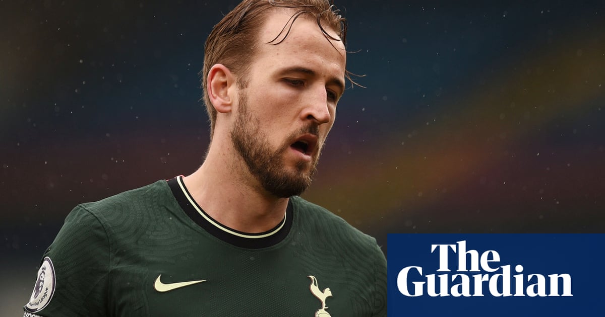 Harry Kane refuses to report to Spurs again but will return this week