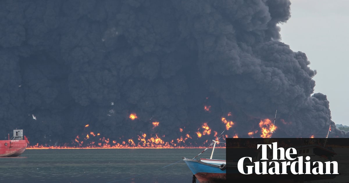 Deadly oil spill devastates Borneo port city – in pictures 