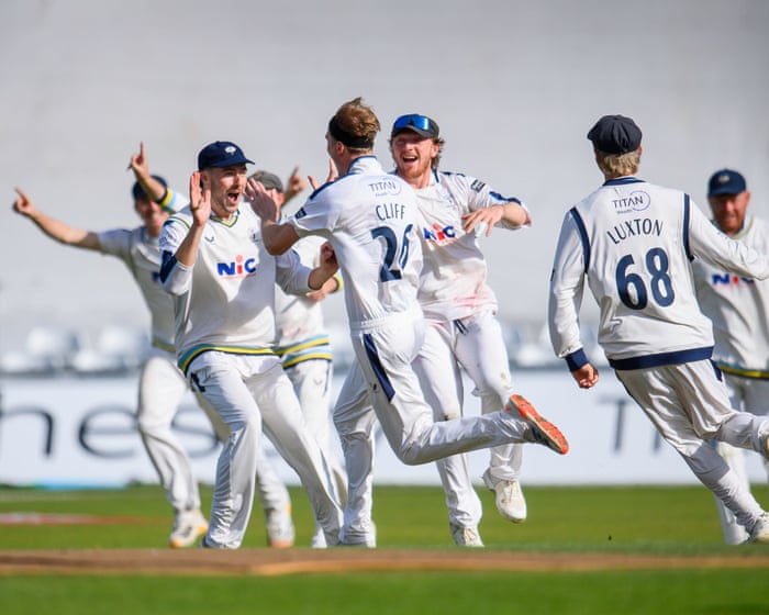 Yorkshire v Somerset, Sussex v Notts and more: County Championship cricket, day two – live