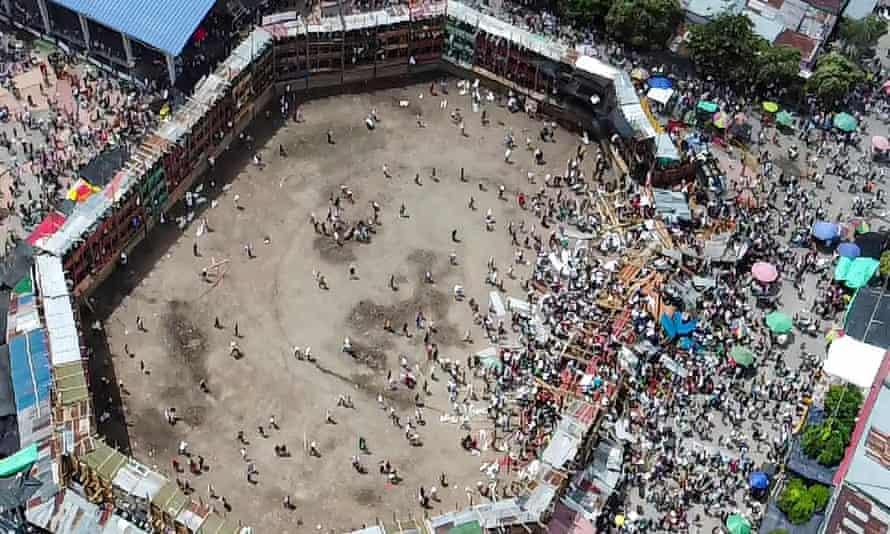 La plaza de toros de Espinal, Tolima, tras el derrumbe