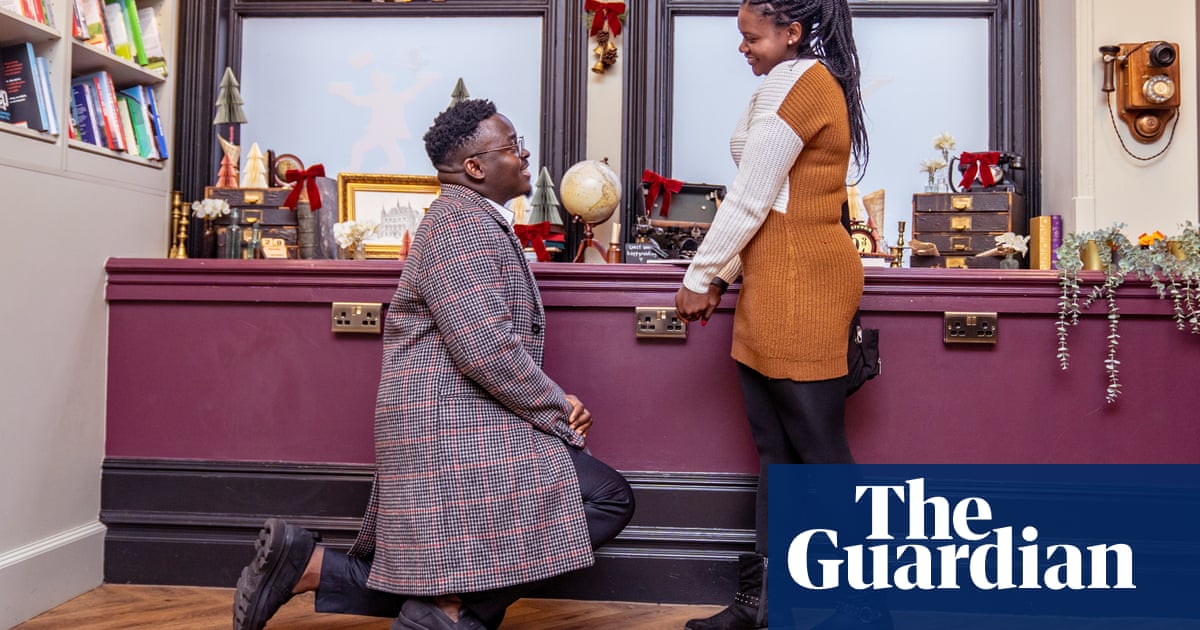 Romance Bookstores Thrive with Real-Life Proposals