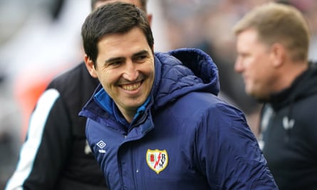 Andoni Iraola pictured this season with Rayo Vallecano.