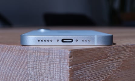 The USB-C port of the iPhone 16e.