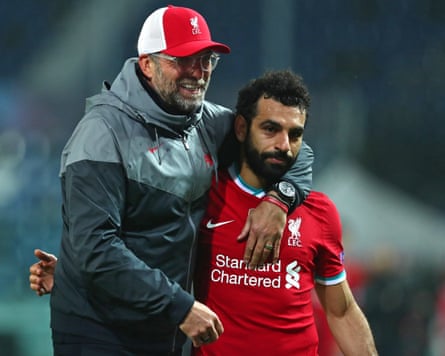 Liverpool’s Jürgen Klopp and Mohamed Salah celebrate their 5-0 win at Atalanta in 2020.